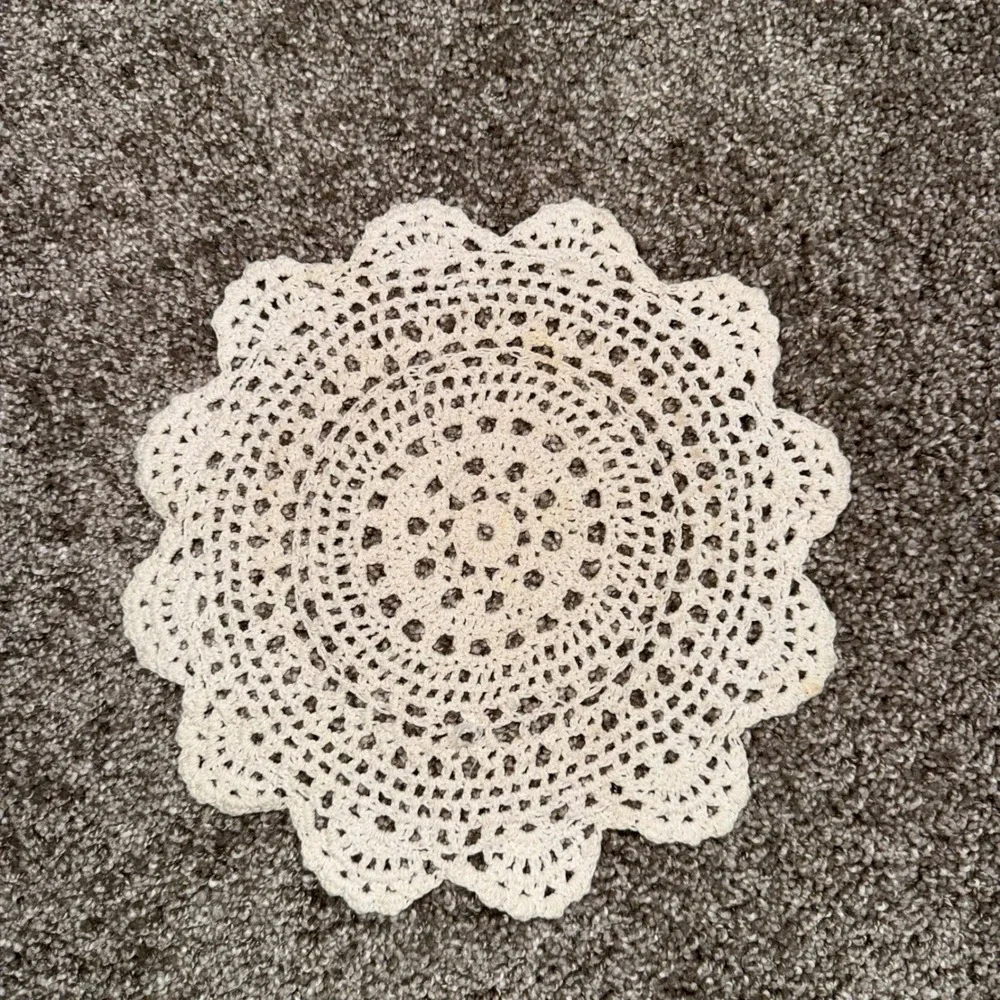 Unbranded Crochet Doily Set 4pc Off-White Good Vintage Lace Handmade Decor